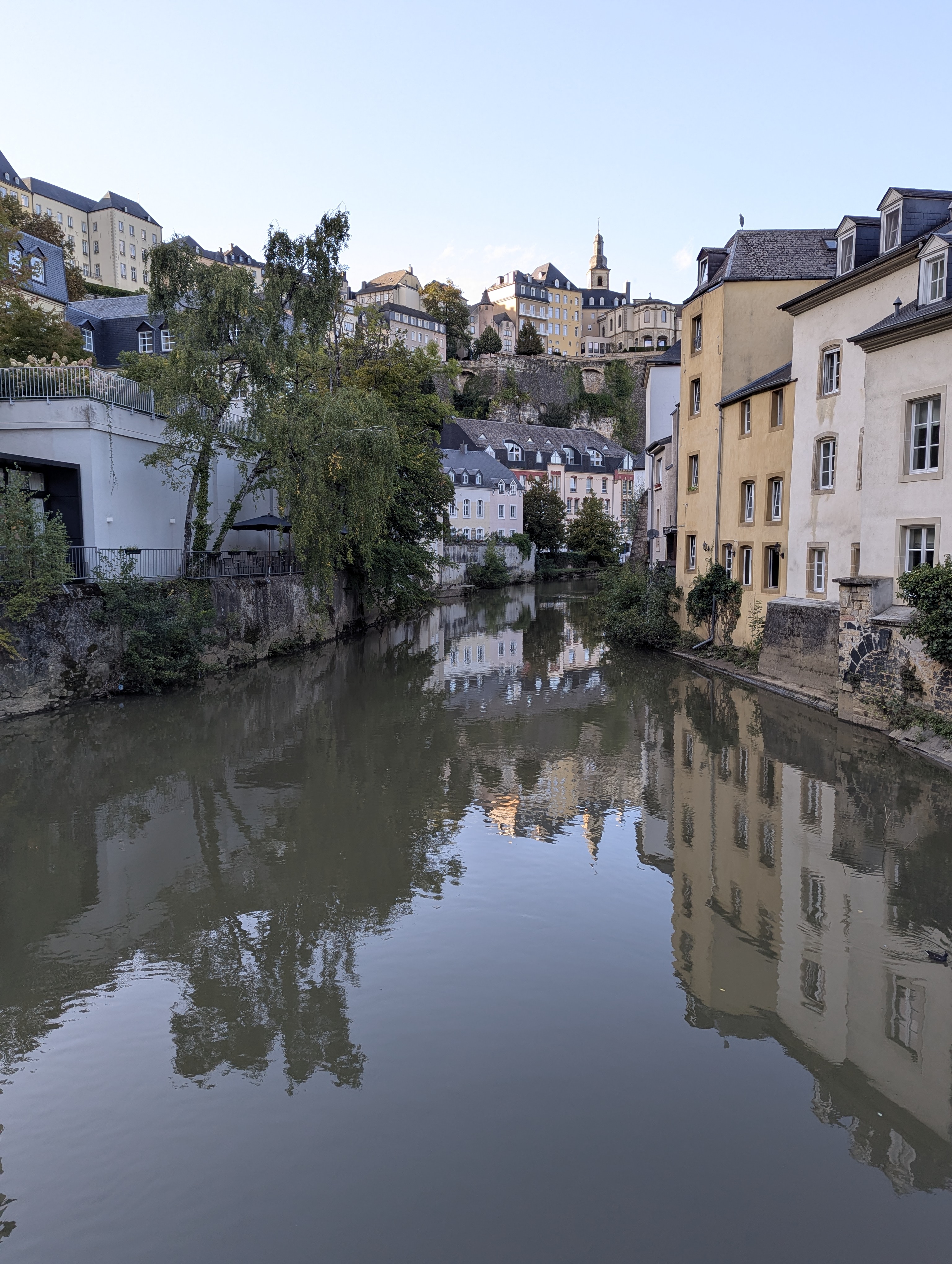 Luxembourg, Grund